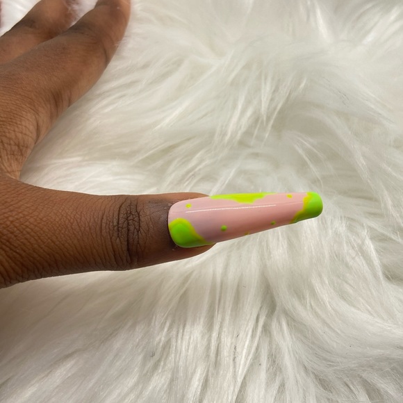 Abstract Press On Nails/ Pressons/ Press on nails - Picture 5 of 6